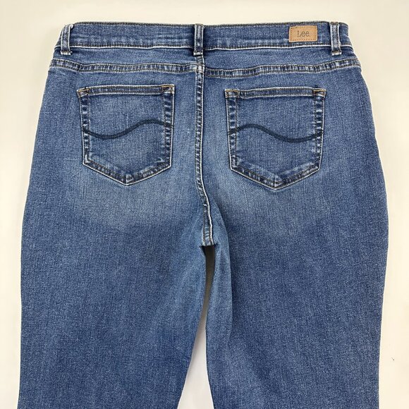 Lee Relaxed Fit Straight Leg Mid Rise Women's size 12P Dark Blue Denim Jeans - Picture 5 of 5